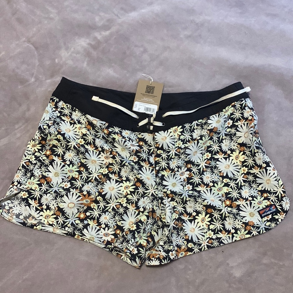 Patagonia women’s shorts new with tags